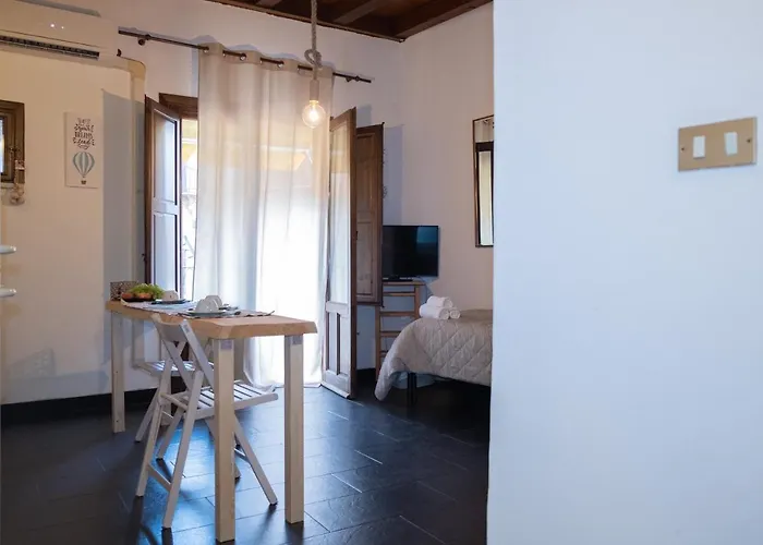 Casa Salinas Centro Storico Apartmán *